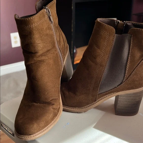 Natural Reflections Chocolate Ankle Booties - Picture 2 of 4